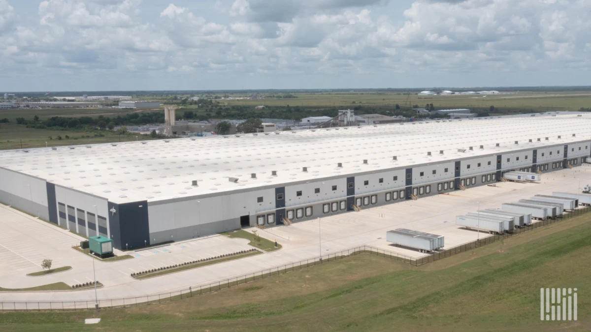 The Reshoring Mirage vs. Reality: Navigating the New Landscape of American Manufacturing Freight
