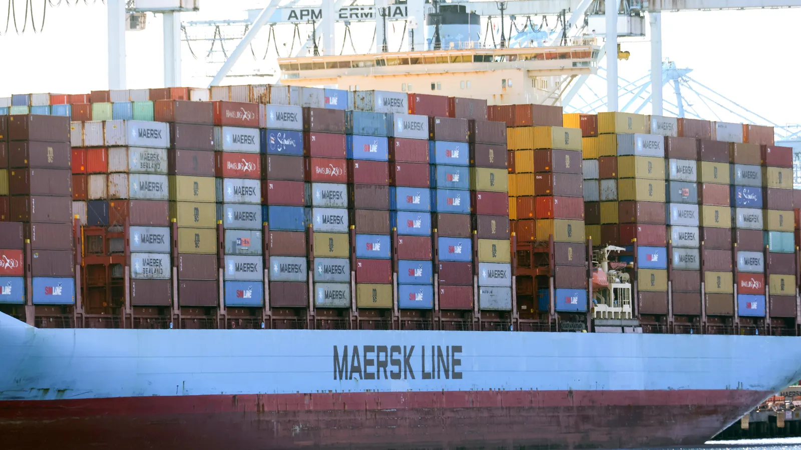 Titans of Logistics Weigh In: Amazon’s Supply Chain Gambit Faces Skepticism from Established Giants