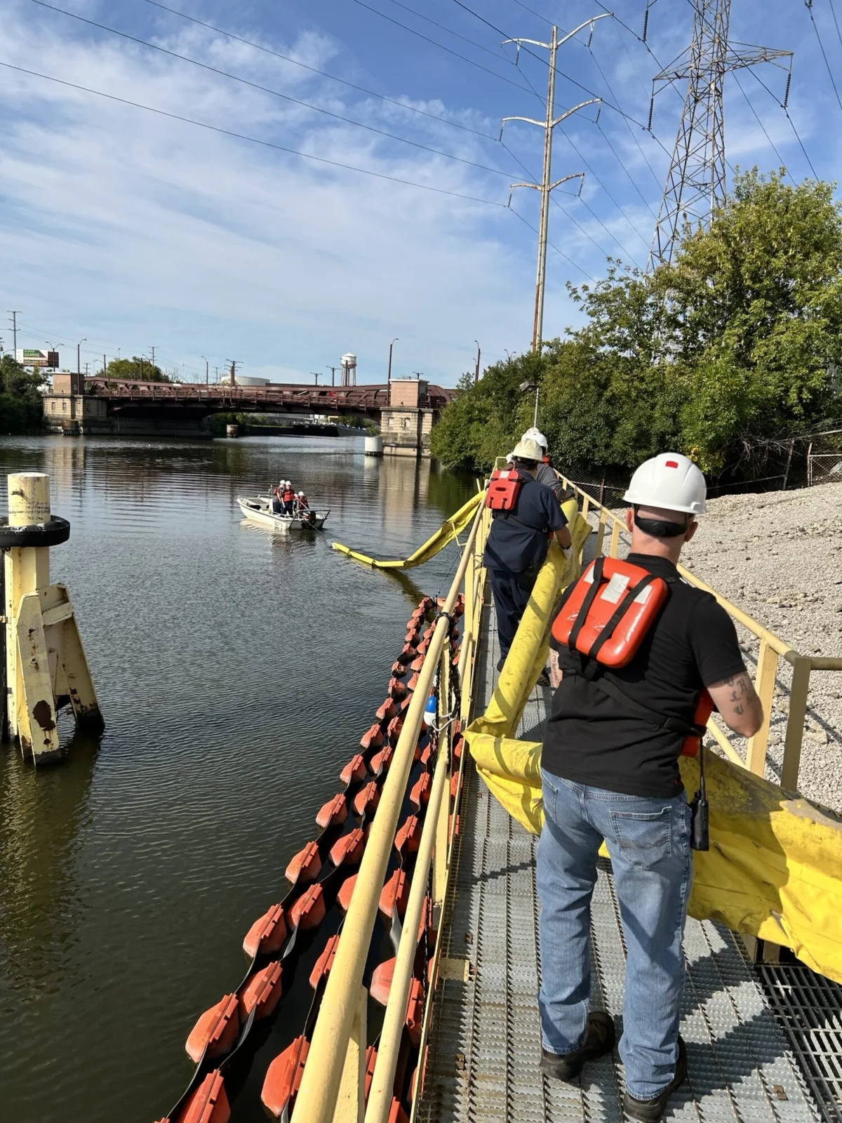 The First Critical Minute: Mastering the "Stop-Contain-Report" Framework for Industrial Spill Response