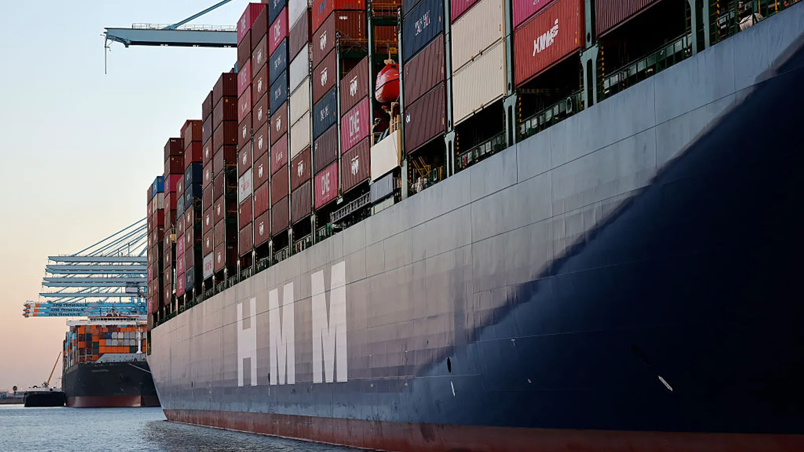 U.S. Manufacturing Continues Growth in September Amid Rising Price Pressures and Geopolitical Headwinds